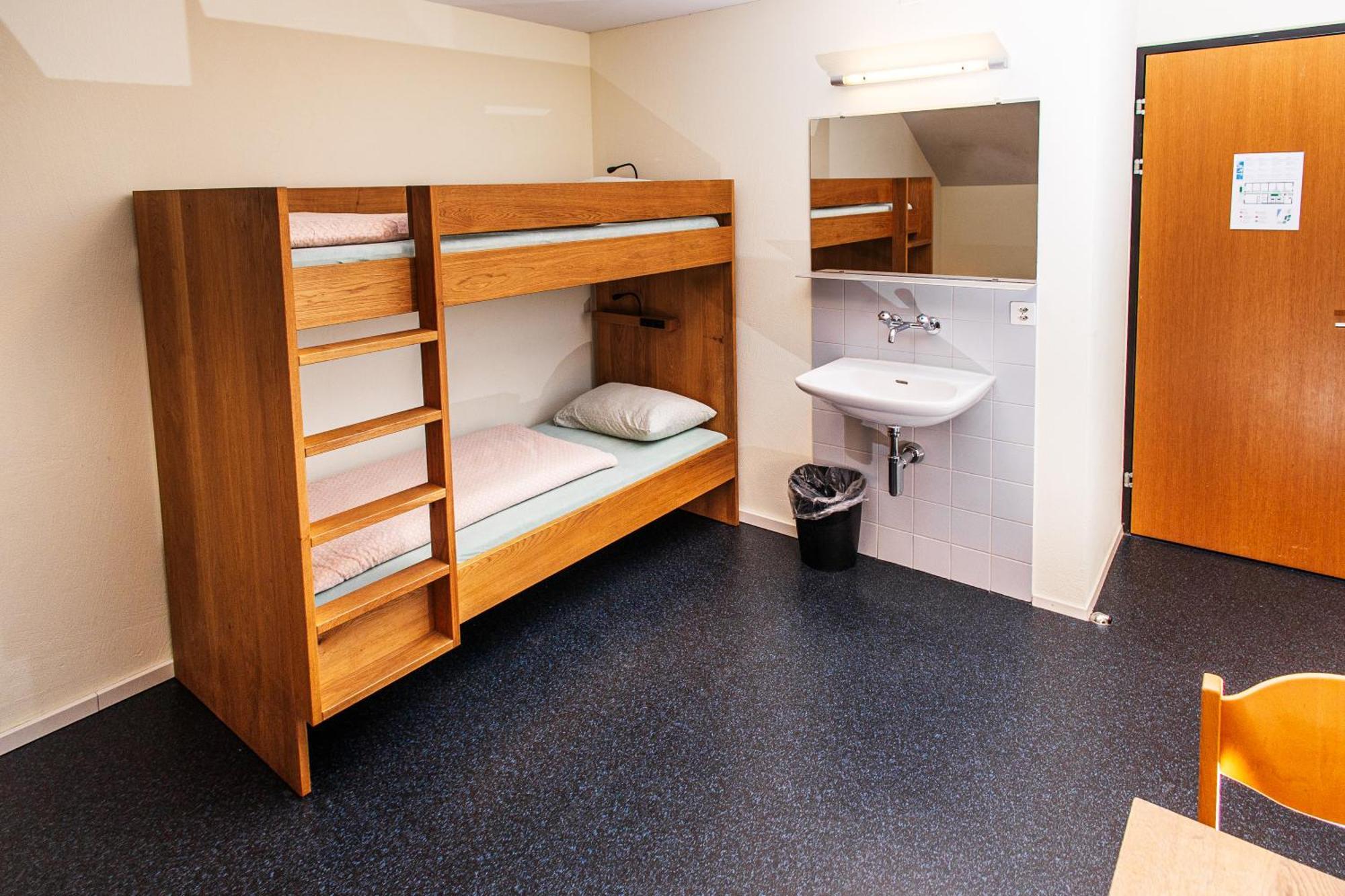 Baden Youth Hostel Экстерьер фото